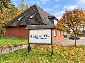 Exterior - Hotel an der Elbe (Geesthacht)