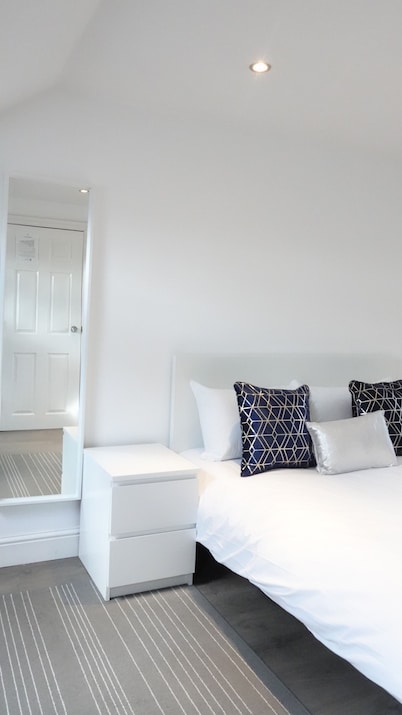 Grand Airport Ensuites
