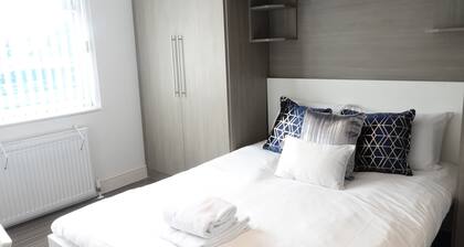 Grand Airport Ensuites