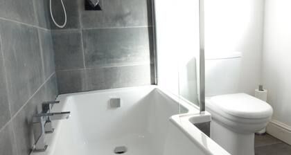 Grand Airport Ensuites