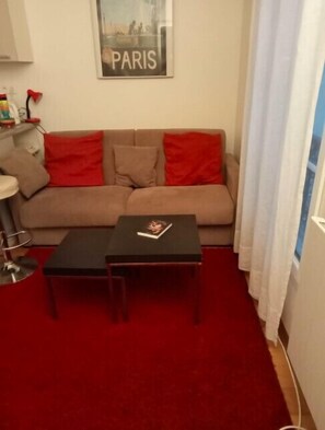 TV - Charming studio in the heart of the Latin Quarter (Paris)