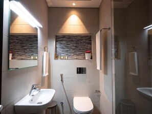 Bathroom - Saray Prime Suites (Kuwait City)