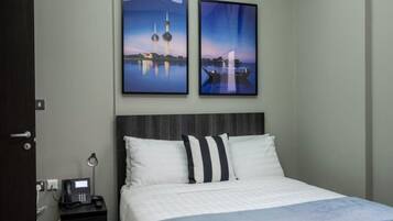 Executive Suite | 2 bedrooms, soundproofing, iron/ironing board, free WiFi