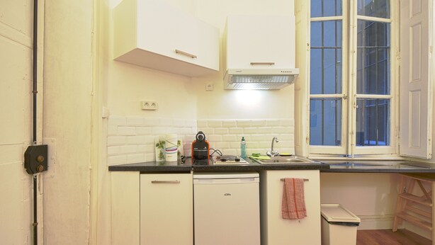 Private kitchen - Quiet Studio In The Center Of Lyon (Lyon)