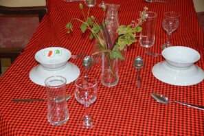 Free daily continental breakfast - Mtango House Sakina - Hostel (Arusha)
