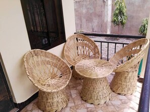 Terrace/patio - Mtango House Sakina - Hostel (Arusha)