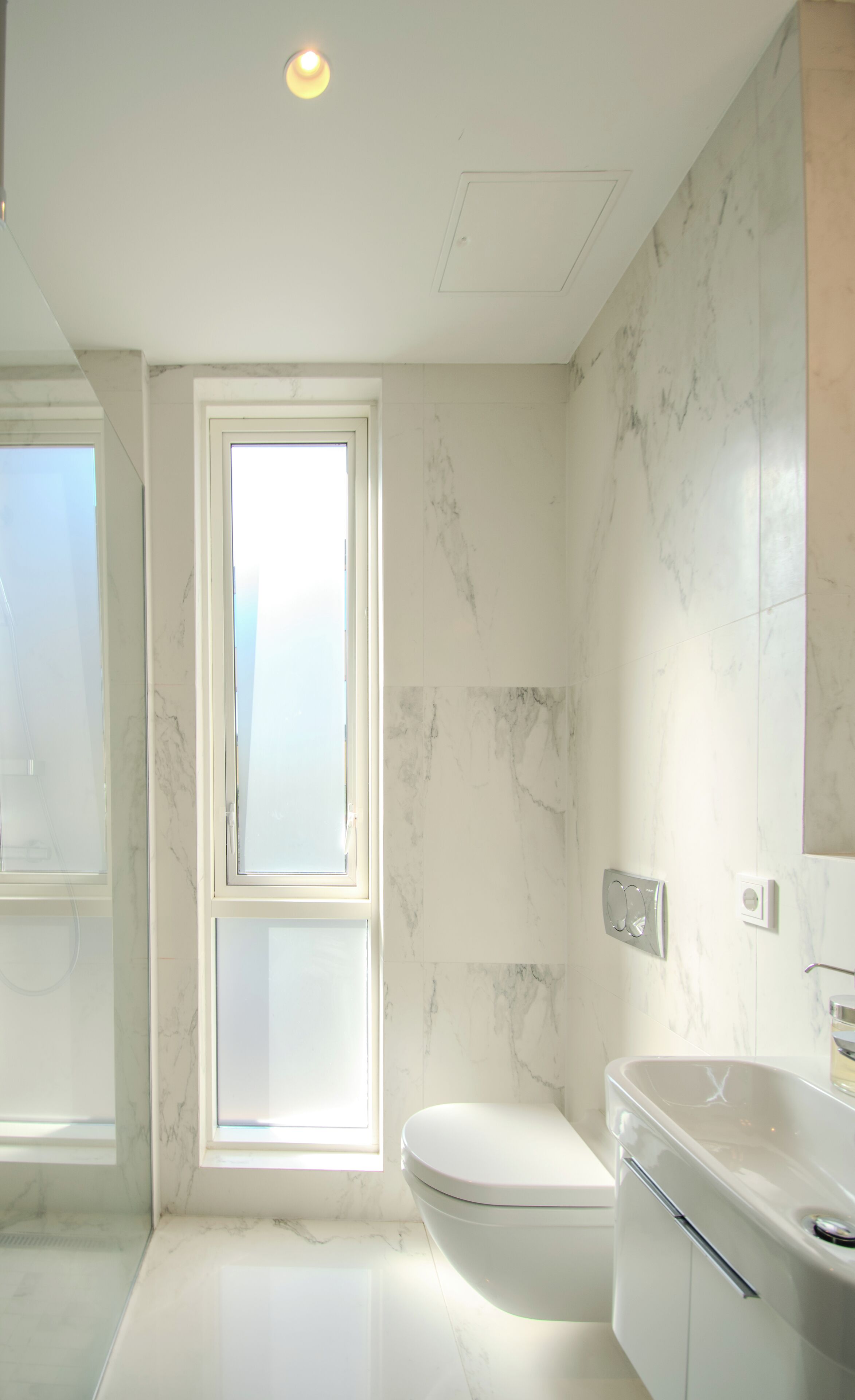 standard double or twin room | bathroom | free toiletries, hair dryer, towels