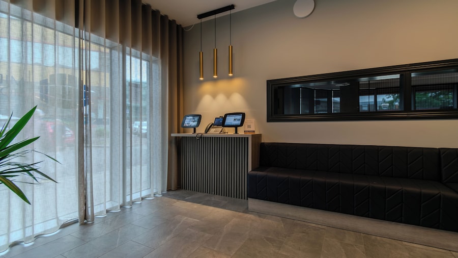 Midtown Hotel