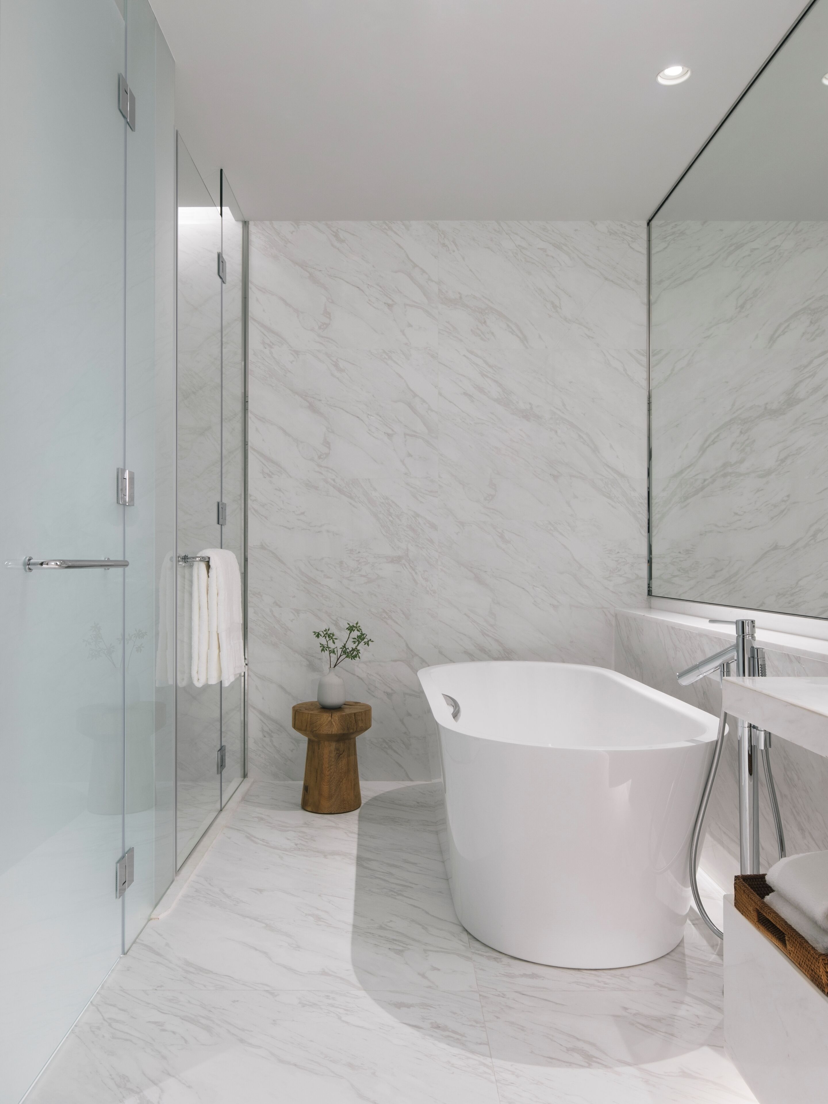 Articles de toilette (gratuits), séchoir à cheveux, peignoirs