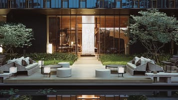 Outdoor pool, pool loungers