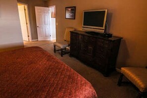 4 habitaciones, tabla de planchar con plancha, cuna de viaje y wifi