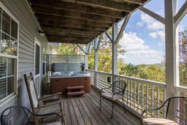 Property grounds - Special Pricing 3 king-master-suites, in the App Ski Mtn, w/mountain views (Blowing Rock)