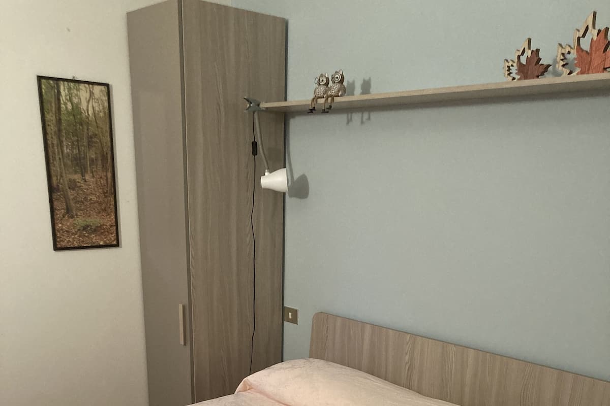 1 habitación, ropa de cama de alta calidad y muebles diferentes