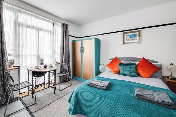 1 bedroom, iron/ironing board, travel cot, free WiFi