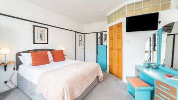 1 bedroom, iron/ironing board, travel crib, free WiFi
