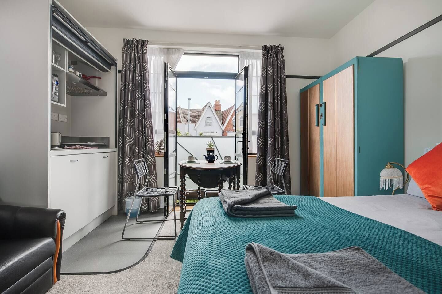 1 chambre, fer et planche à repasser, lit parapluie, Wi-Fi gratuit