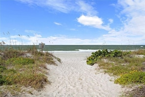Entrance to the beautiful Madeira Beach. - Ocean Breeze - Cozy Beach Cottage across from the beach. Pet friendly! (Madeira Beach)
