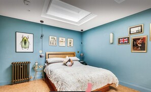 Coffres-forts dans les chambres, fer et planche à repasser