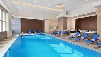 Indoor pool, sun loungers