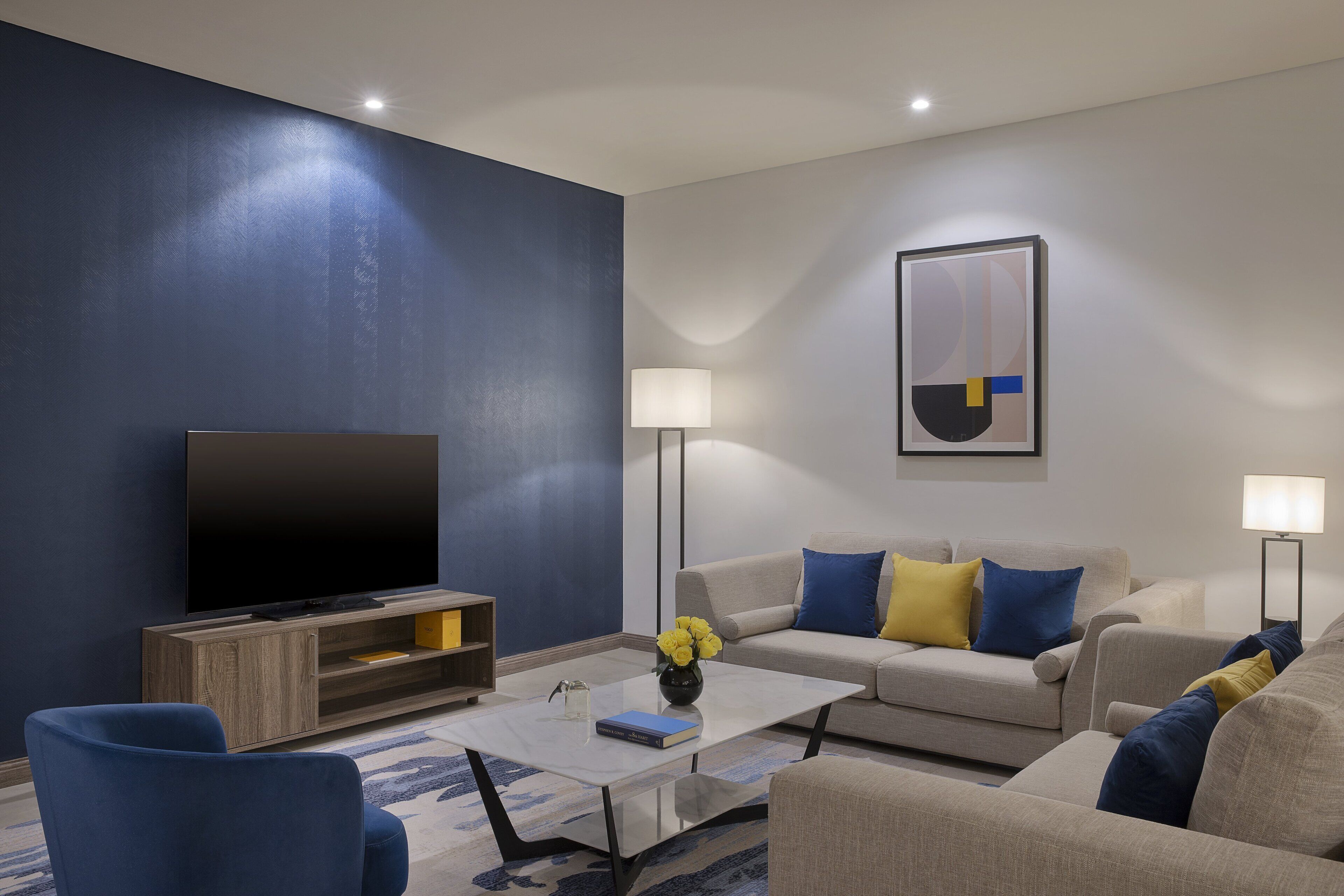 1 bedroom, premium bedding, minibar, desk