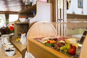 Desayuno buffet incluido todos los días