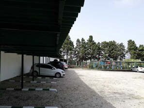 Parken ohne Service (kostenlos), Parkservice (kostenlos)