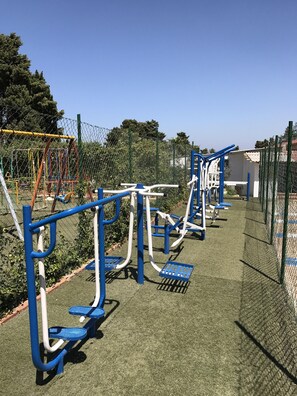 Children’s play area – outdoor