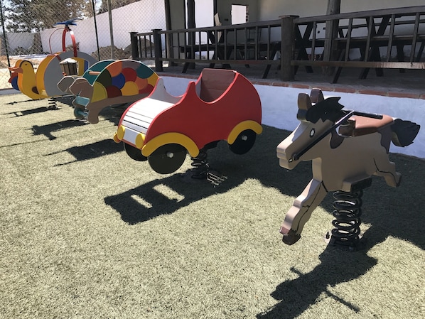 Außen-Kinderspielplatz