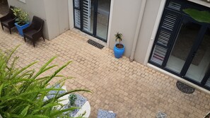 Exterior detail - Apart 7min walking distance to beach & Wi-Fi (Salt Rock)