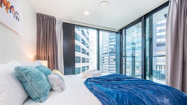Unclassified image, 1 of 15, button - Ehome - Stylish & Stunning In Central CBD Next to Skytower (Auckland)