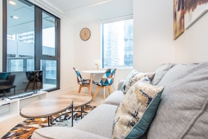 City-Studio, 1 Schlafzimmer, Nichtraucher | Wohnbereich | Smart-TV