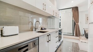 Unclassified image, 5 of 12, button - Ehome - 2 Bedroom Apartment on Airedale (Auckland)
