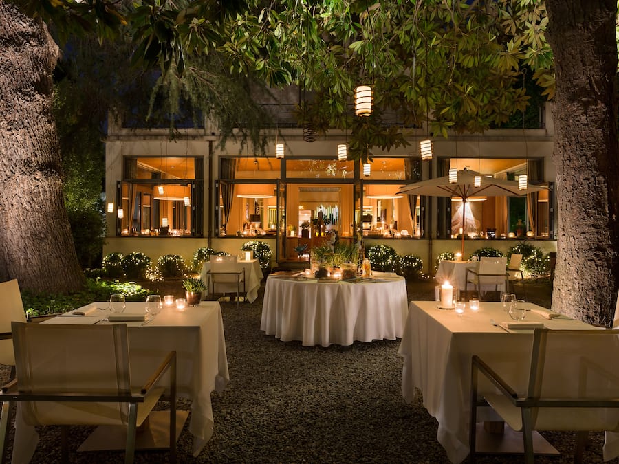 3 restaurantes; se sirve desayuno, almuerzo y cena; cocina italiana