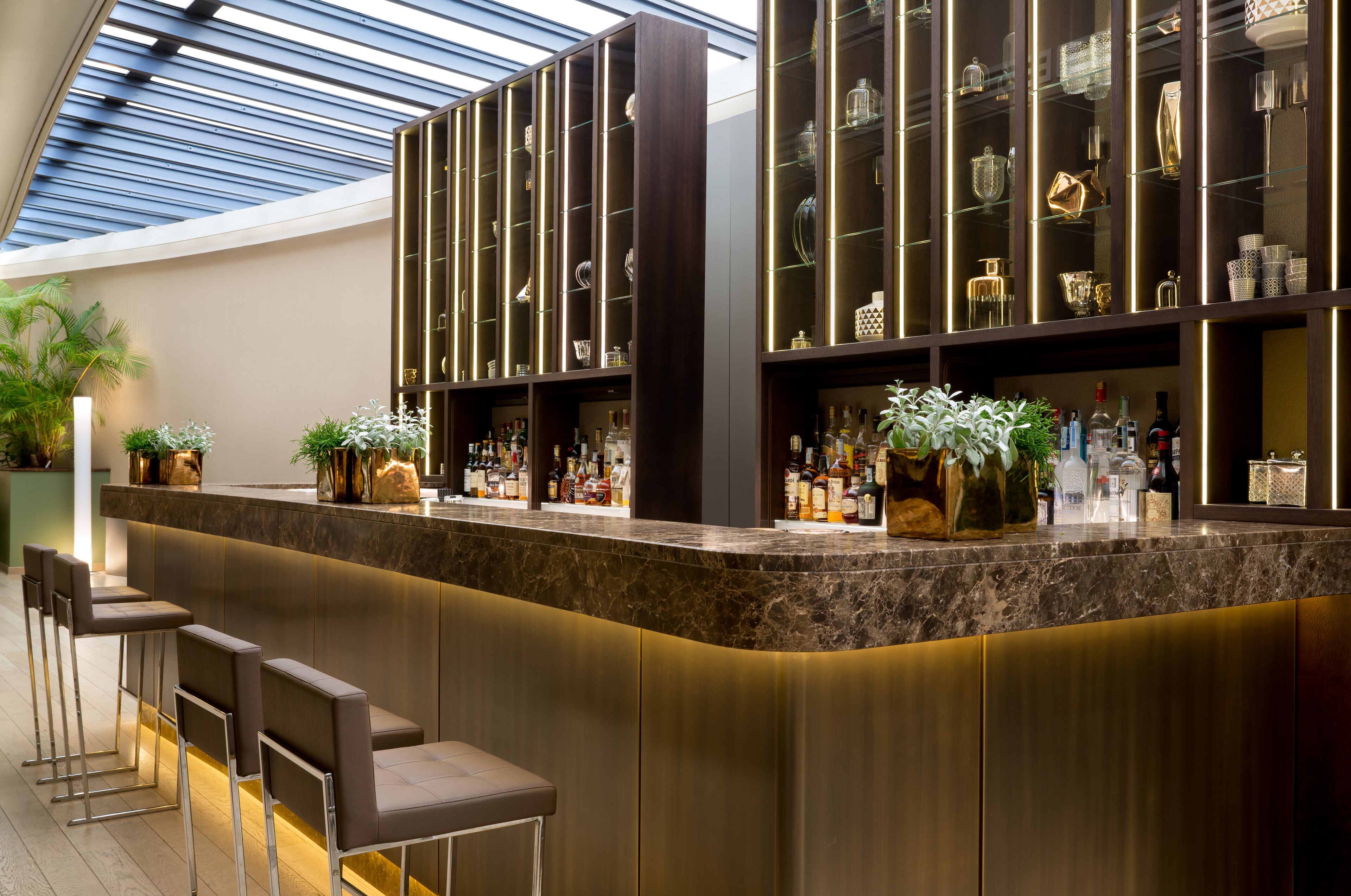 2 か所のバー / ラウンジ、カクテルバー