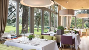 3 Restaurants, Frühstück, Mittagessen, Abendessen, italienische Küche