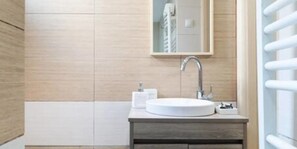 Studio | Bathroom sink - S&K Athens Center Premium Urban Studio (Athens)