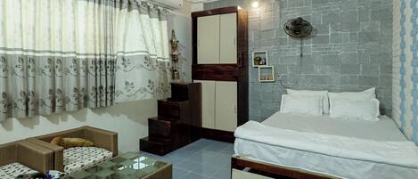 Standard Room, 1 Bedroom, Non Smoking | 1 bedroom, Select Comfort beds, blackout curtains, free WiFi