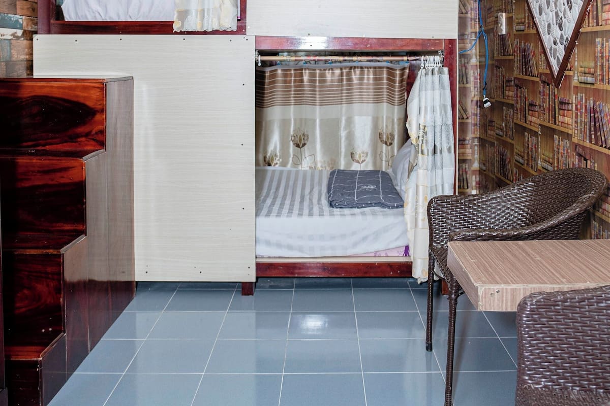 Bed in 4-bed mixed dormitory