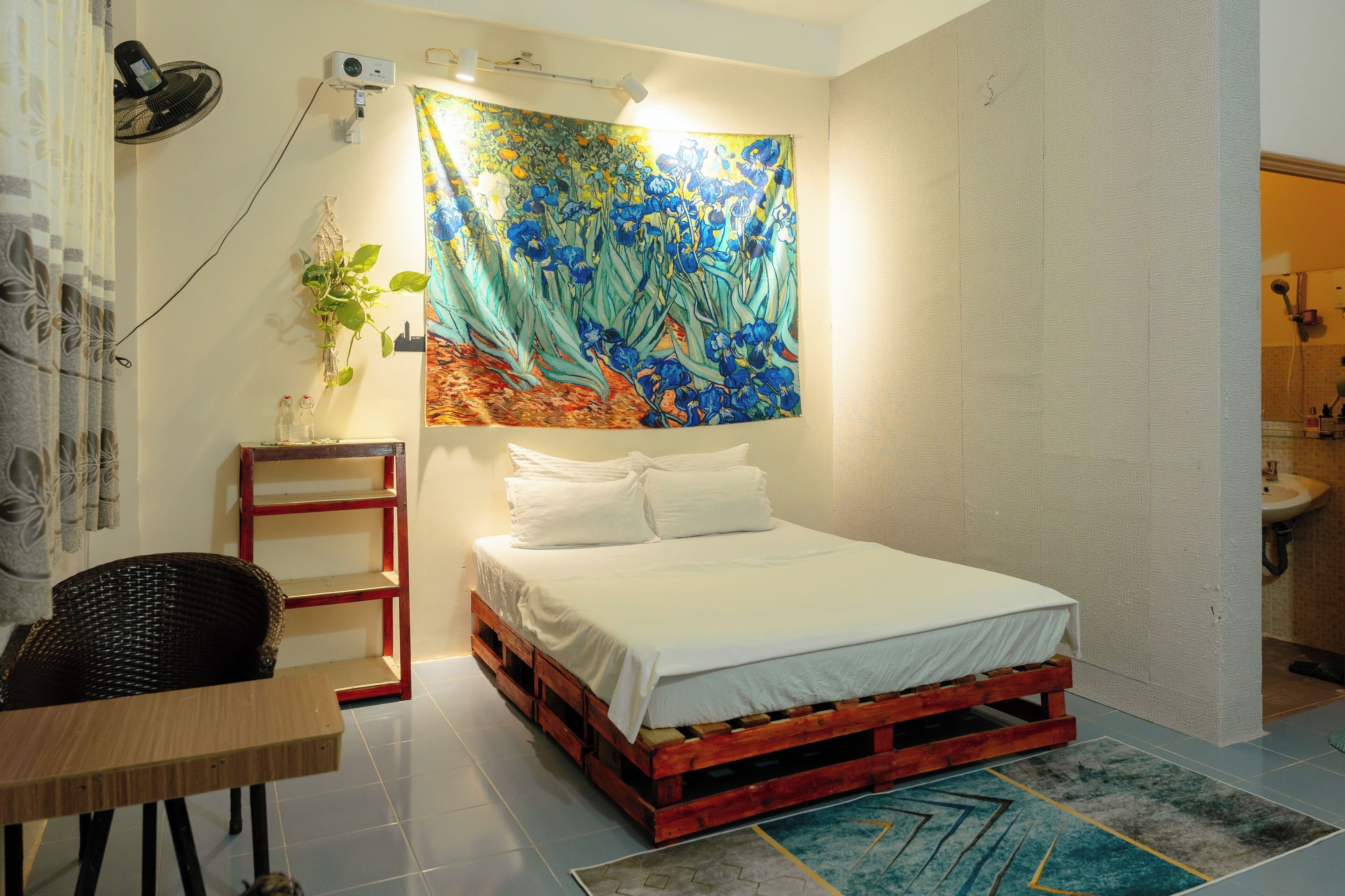 标准房, 1 间卧室, 无烟房 | Select Comfort 床、遮光窗帘、免费 WiFi、床单