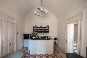 公用冰箱、茶具/咖啡用具、电热水壶