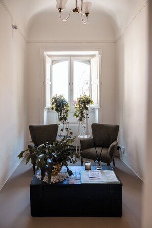 32-Zoll-Fernseher mit Digitalempfang, Netflix, Streaming-Dienste