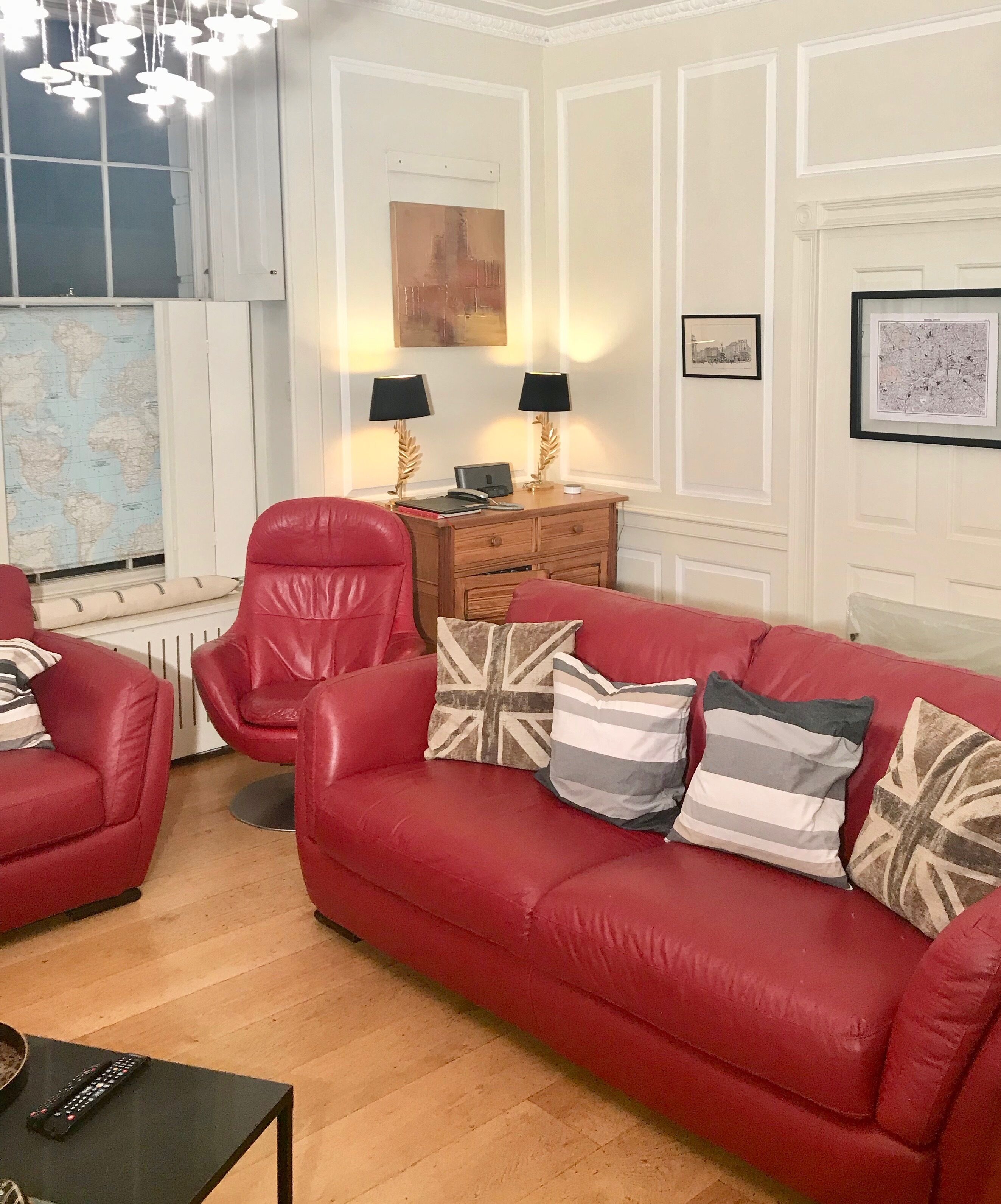 Trafalgar Square flat (Central London)
