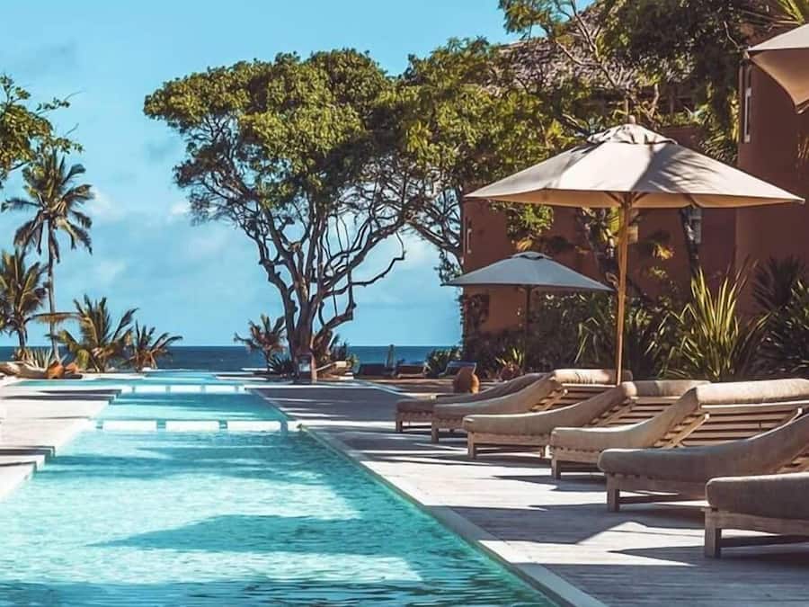 3 outdoor pools, sun loungers