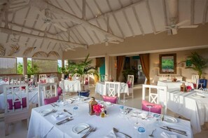 Daily buffet breakfast for a fee - Medina Palms (Watamu)