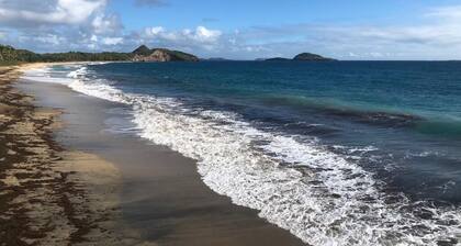 Tranquil Tropical Villa Overlooking the Islands of the Grenadines