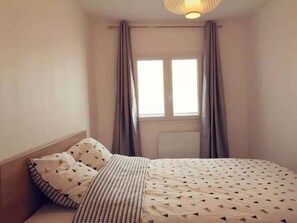 2 bedrooms, WiFi, bed sheets