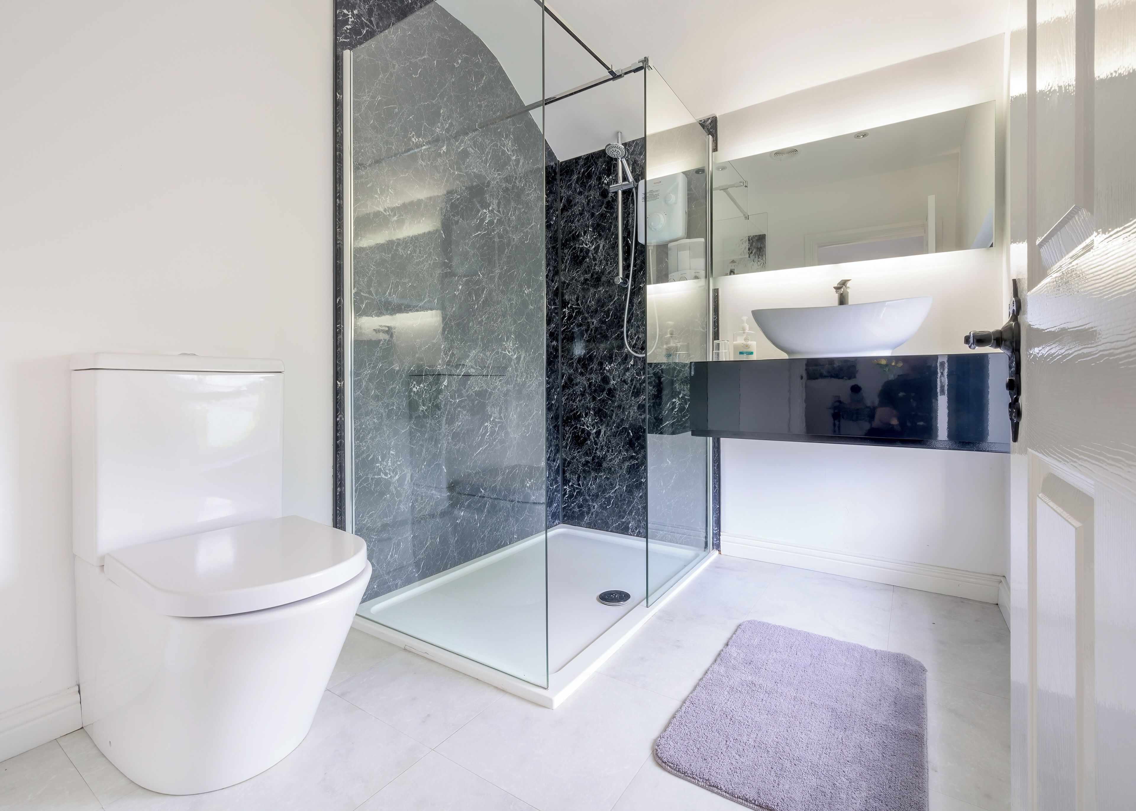 Dobbeltværelse (Luxury King) | Premium-sengetøj, individuelt design, individuel indretning, skrivebord