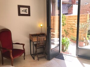 Phòng đôi phong cách cổ điển | Khu phòng khách | Sàn nhà có sưởi