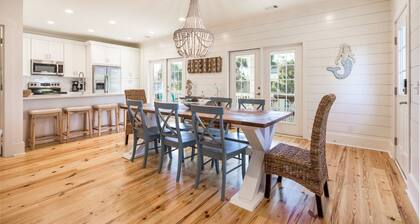 đ„Free pool heating thru August, 2026 đ operated SAFETY pool cover.