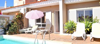 Stylish and well-equipped, private pool, close to amenities, free AC & Wifi